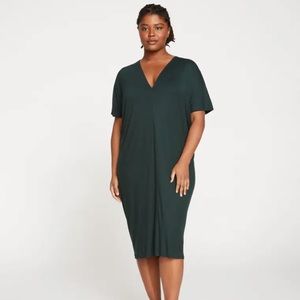 NWT Universal Standard Teresa V Neck Liquid Jersey Dress, M Size 18-20 US